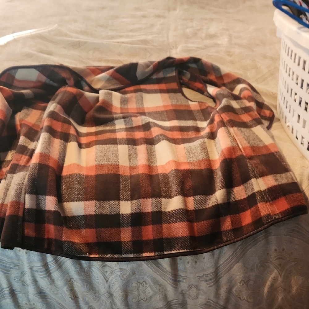 HYFVE Plaid Vest with Belt - Red and Black - Picture 15 of 15